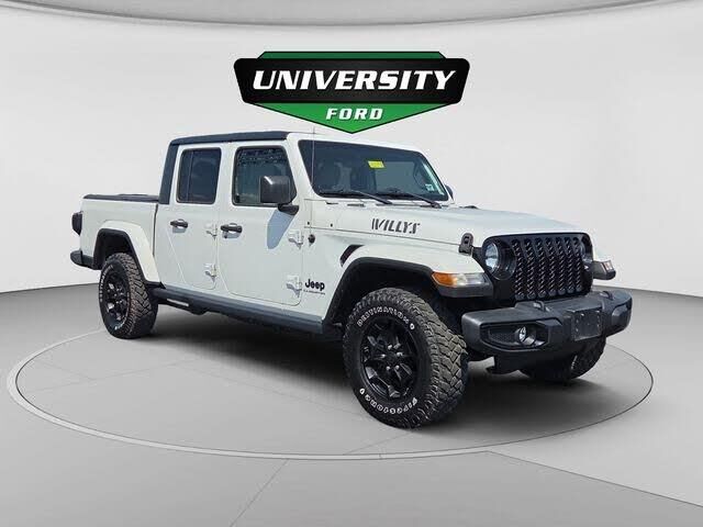 2021 Jeep Gladiator Sport — photo 1 of 2