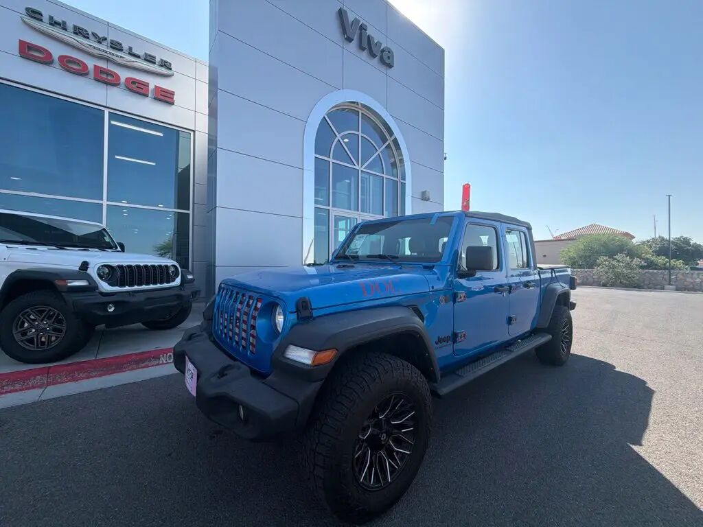 2022 Jeep Gladiator Sport — photo 1 of 13