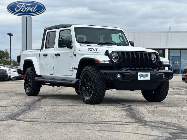 2022 Jeep Gladiator Sport — photo 1 of 13