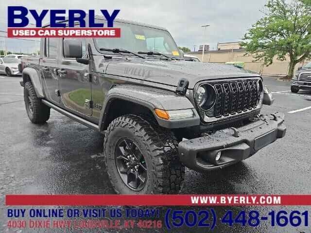 2024 Jeep Gladiator Sport — photo 1 of 13