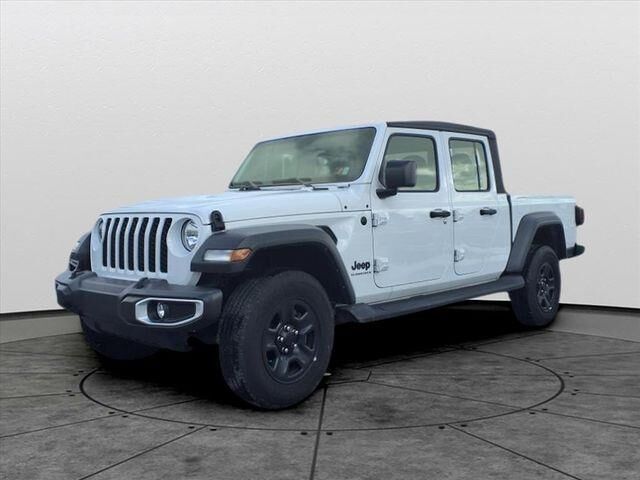2023 Jeep Gladiator Sport — photo 1 of 12