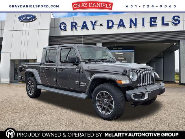 2021 Jeep Gladiator Overland — photo 1 of 26