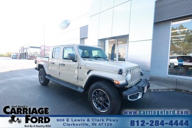 2022 Jeep Gladiator Overland — photo 1 of 26