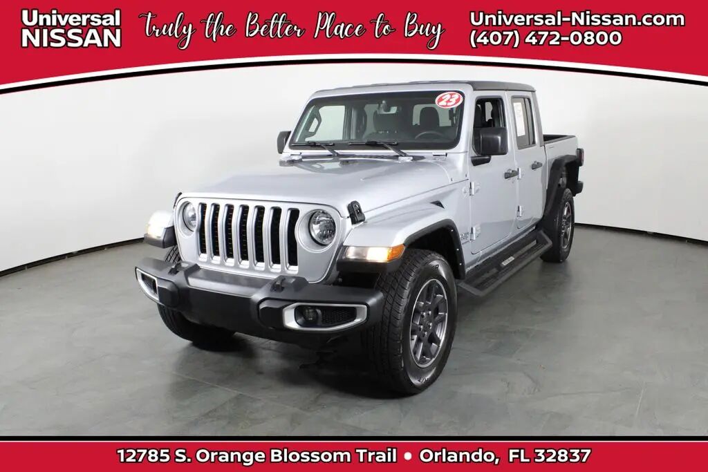 2023 Jeep Gladiator Overland — photo 1 of 13