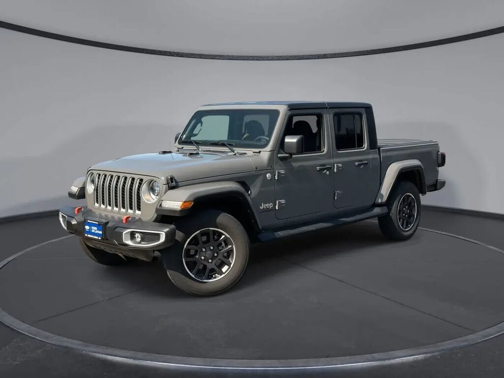 2023 Jeep Gladiator Overland — photo 1 of 18
