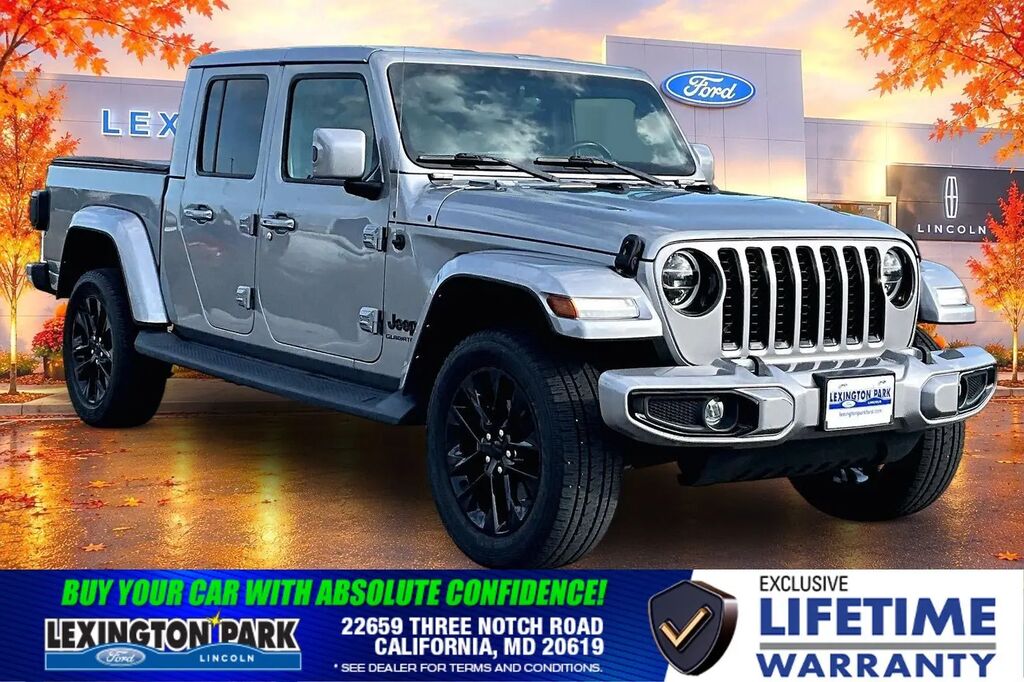 2021 Jeep Gladiator Overland — photo 1 of 13