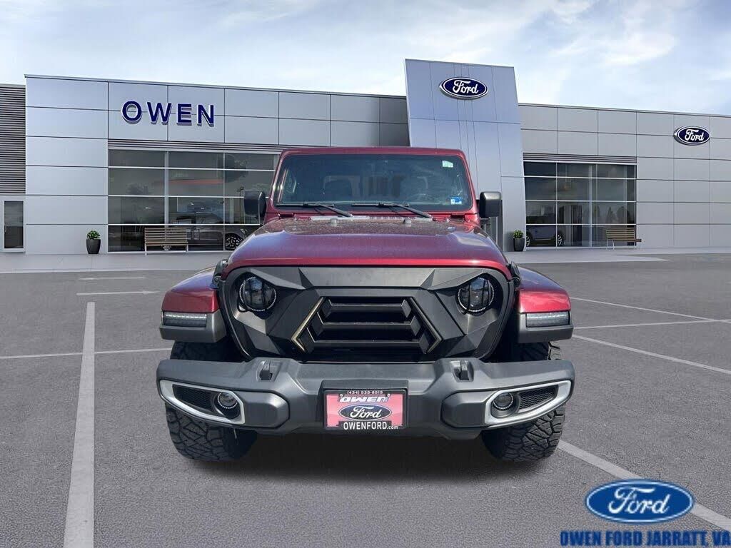 2021 Jeep Gladiator Overland — photo 1 of 14