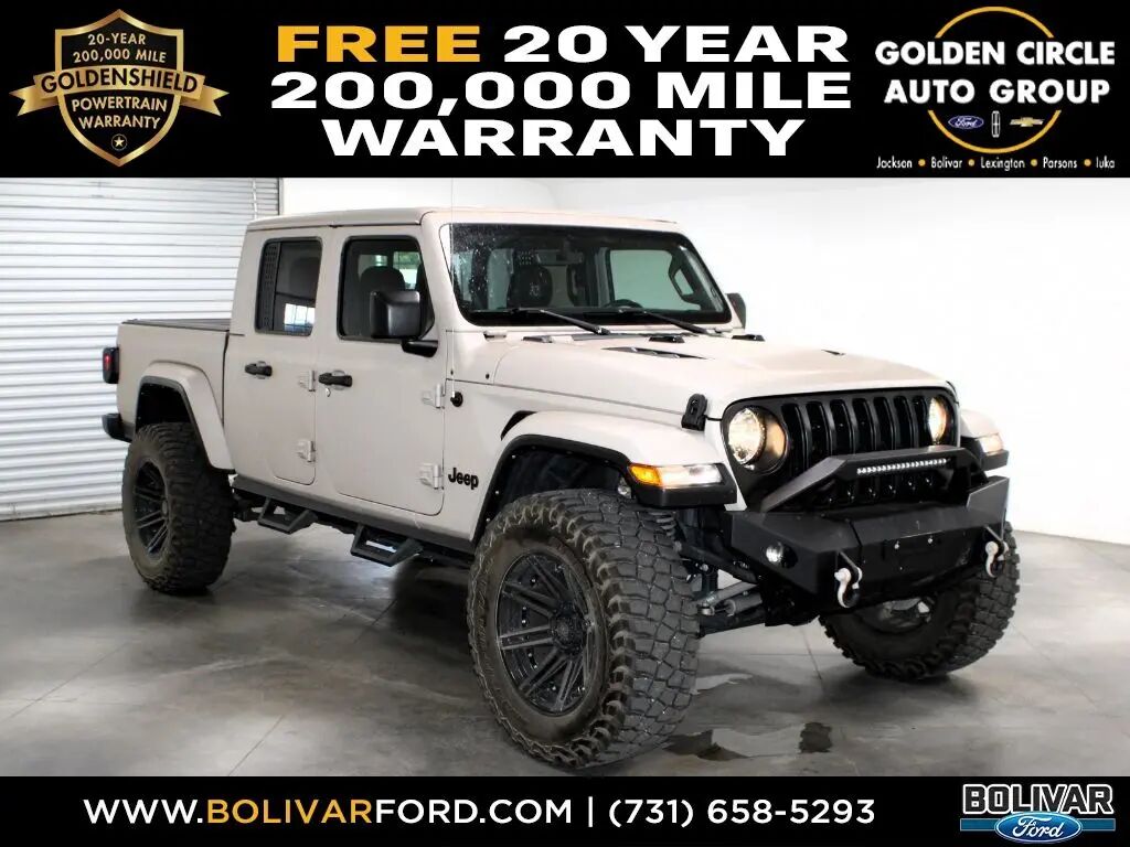 2022 Jeep Gladiator Overland — photo 1 of 25