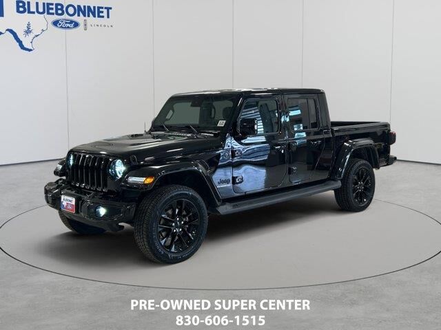 2022 Jeep Gladiator Overland — photo 1 of 13