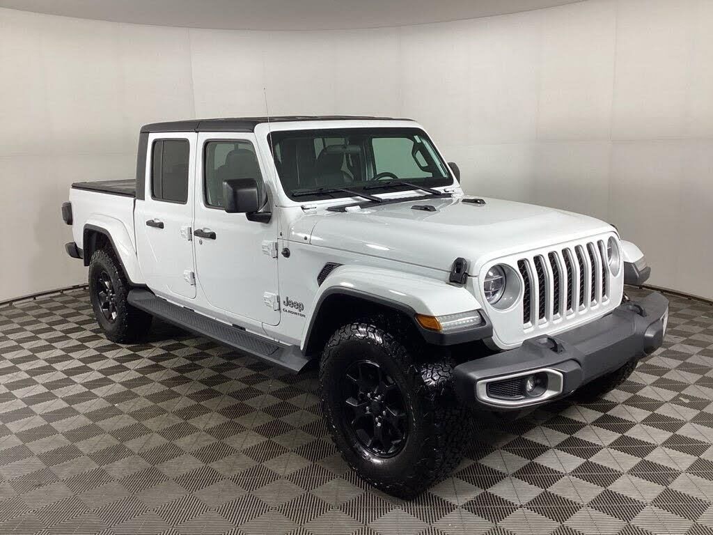 2020 Jeep Gladiator Overland — photo 1 of 1