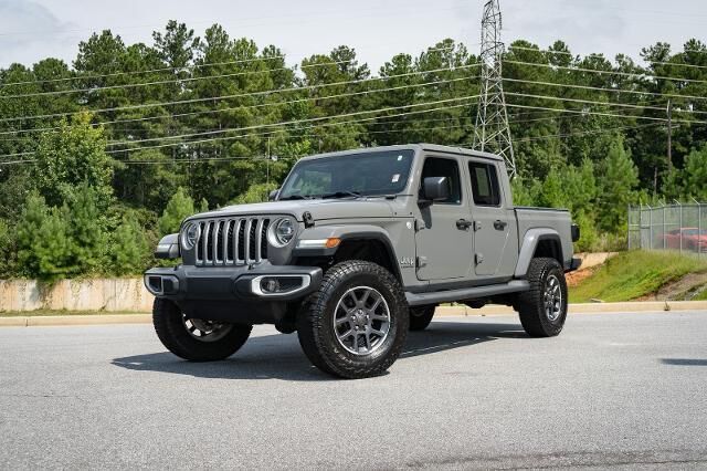 2020 Jeep Gladiator Overland — photo 1 of 26