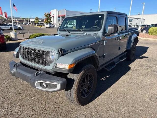2024 Jeep Gladiator Sport S