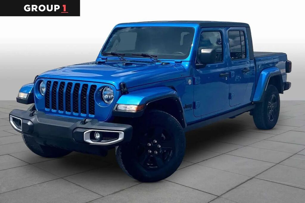 2021 Jeep Gladiator Sport — photo 1 of 13
