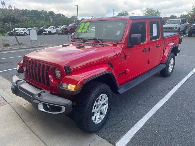 2023 Jeep Gladiator Sport — photo 1 of 22
