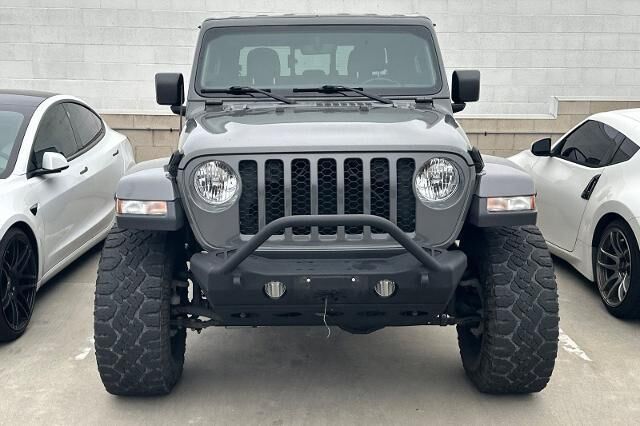 2020 Jeep Gladiator Sport