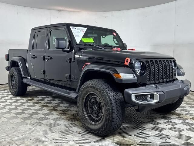 2022 Jeep Gladiator Sport — photo 1 of 13