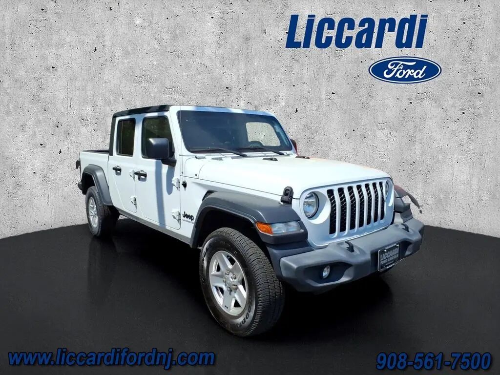 2020 Jeep Gladiator Sport — photo 1 of 13