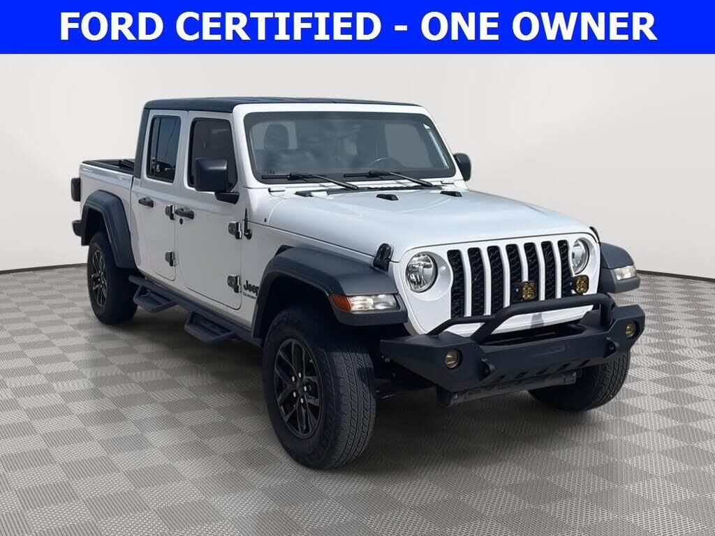 2021 Jeep Gladiator Sport — photo 1 of 3