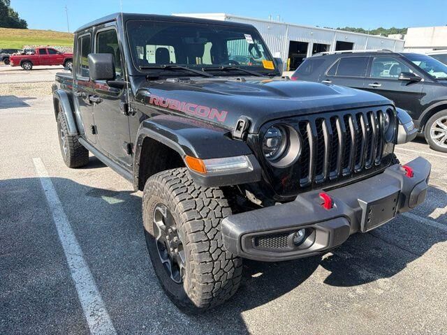 2023 Jeep Gladiator Rubicon — photo 1 of 13