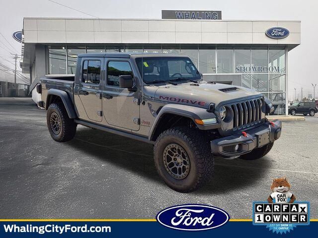 2022 Jeep Gladiator Mojave — photo 1 of 1