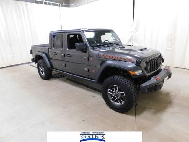 2024 Jeep Gladiator Mojave — photo 1 of 13