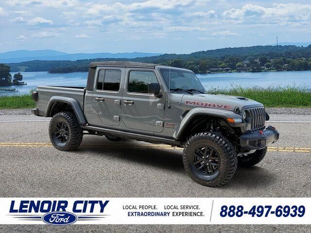 2022 Jeep Gladiator Mojave — photo 1 of 27