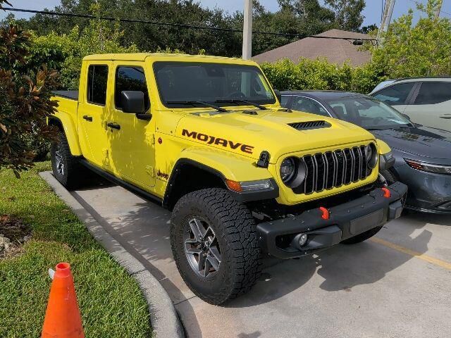 2024 Jeep Gladiator Mojave X — photo 1 of 4