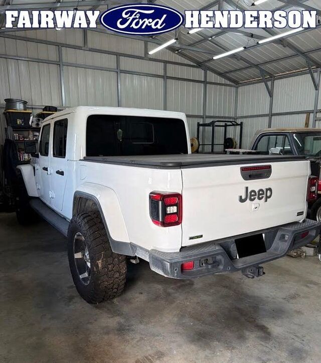 2021 Jeep Gladiator Overland — photo 1 of 1