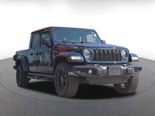 2025 Jeep Gladiator NightHawk