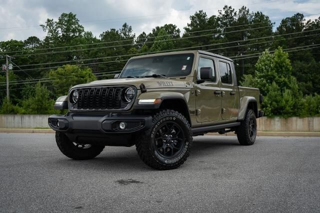 2025 Jeep Gladiator Sport — photo 1 of 13