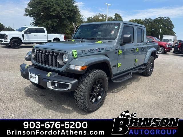 2025 Jeep Gladiator Sport — photo 1 of 13