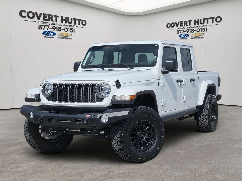2025 Jeep Gladiator Sport — photo 1 of 14
