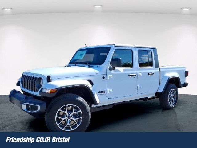 2027 Jeep Gladiator Sport S — photo 1 of 1