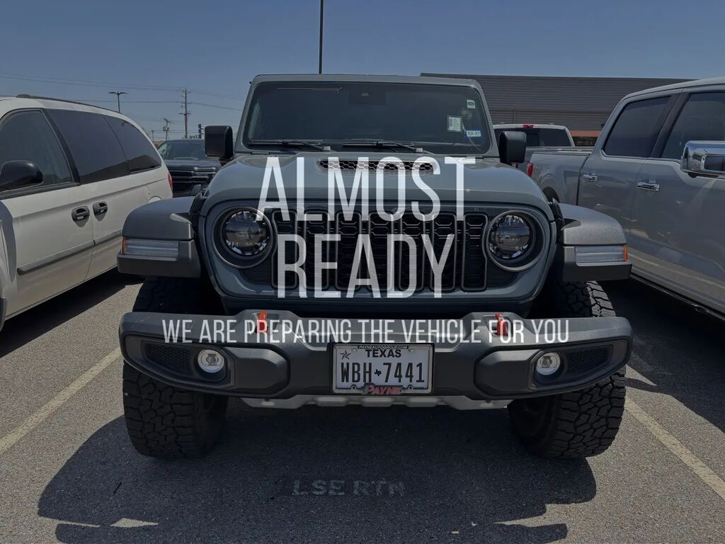 2025 Jeep Gladiator Mojave — photo 1 of 13