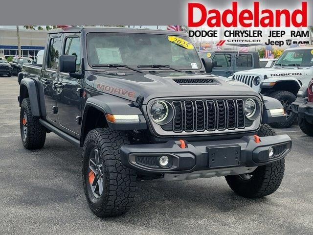2025 Jeep Gladiator Mojave — photo 1 of 40