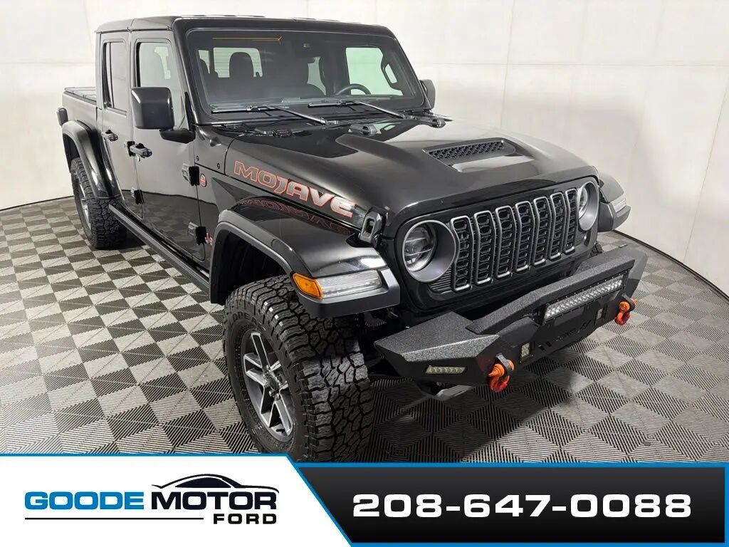 2025 Jeep Gladiator Mojave — photo 1 of 13
