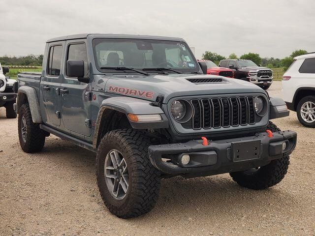 2025 Jeep Gladiator Mojave — photo 1 of 13