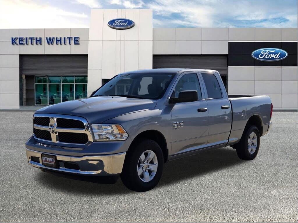 2024 Ram 1500 Classic SLT — photo 1 of 2