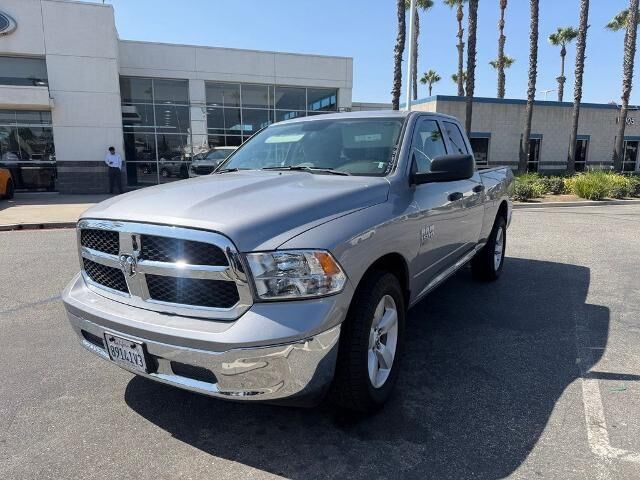2024 Ram 1500 Classic SLT — photo 1 of 2