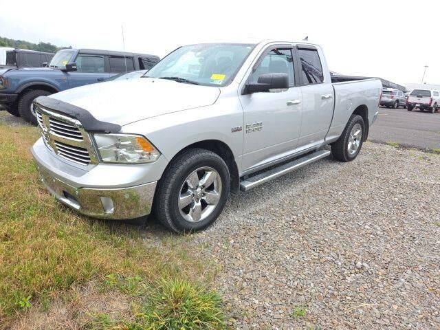 2017 Ram 1500 SLT — photo 1 of 5