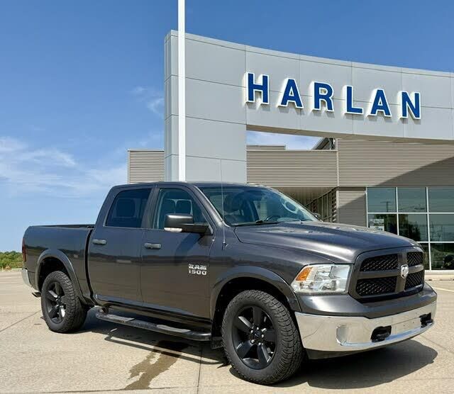 2015 Ram 1500 SLT — photo 1 of 2