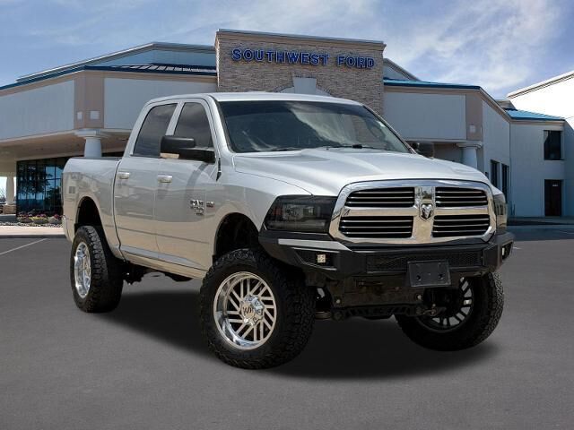 2019 Ram 1500 Classic SLT — photo 1 of 15