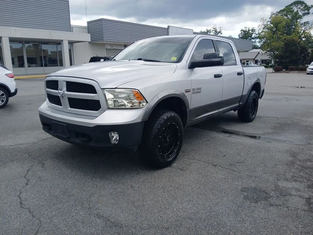2013 Ram 1500 SLT — photo 1 of 12