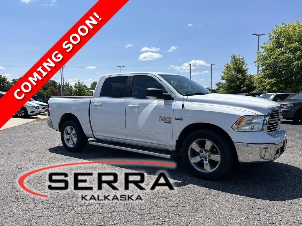 2019 Ram 1500 Classic SLT — photo 1 of 2