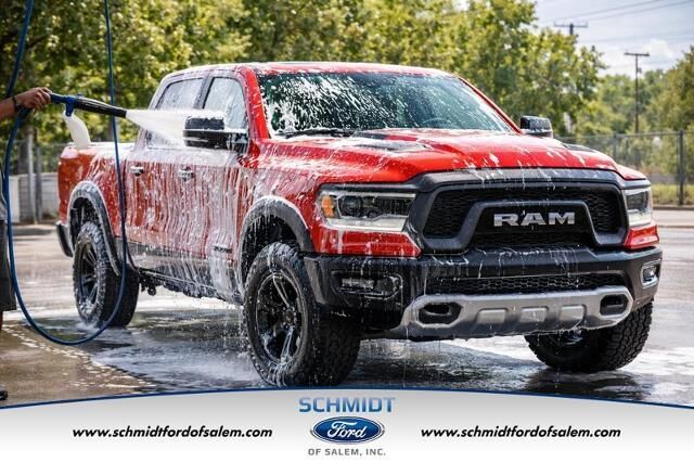 2022 Ram 1500 Classic SLT — photo 1 of 8