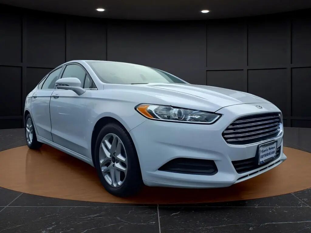 2016 Ford Fusion SE — photo 1 of 20