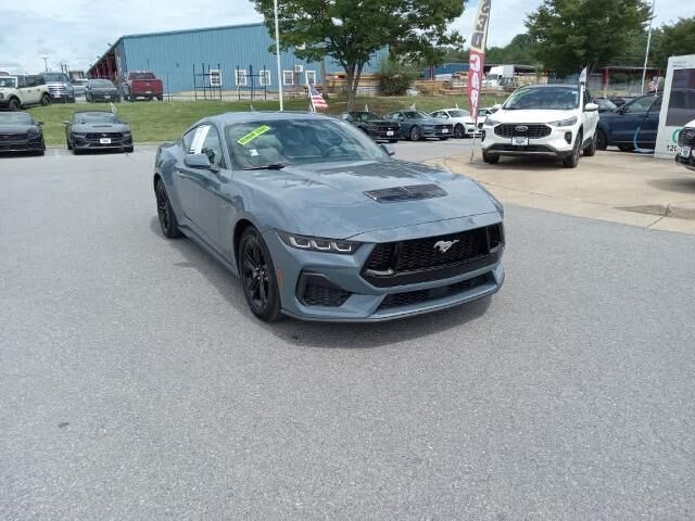 2024 Ford Mustang GT — photo 1 of 13