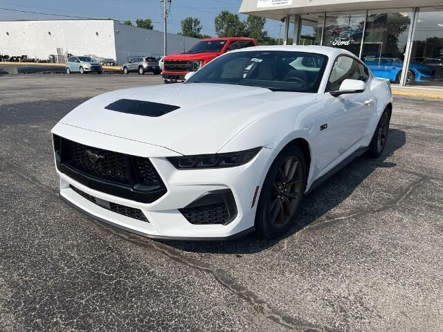 2025 Ford Mustang GT Premium — photo 1 of 39