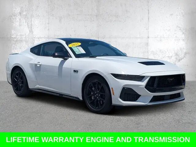 2025 Ford Mustang GT — photo 1 of 41