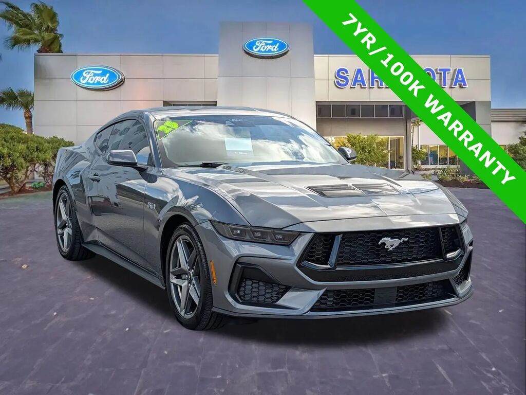 2025 Ford Mustang GT — photo 1 of 13